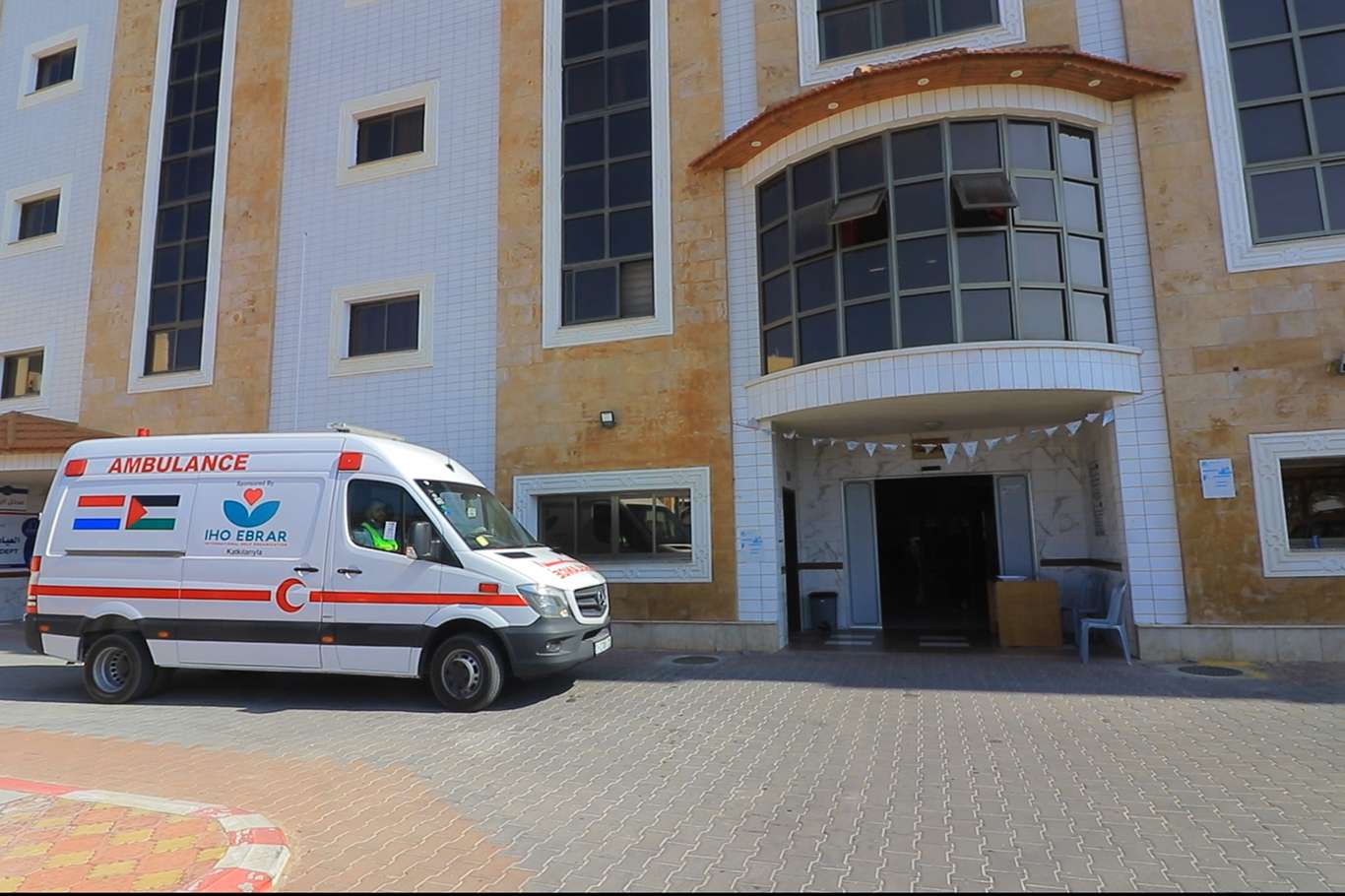 IHO EBRAR'dan Gazze'ye ambulans yardımı